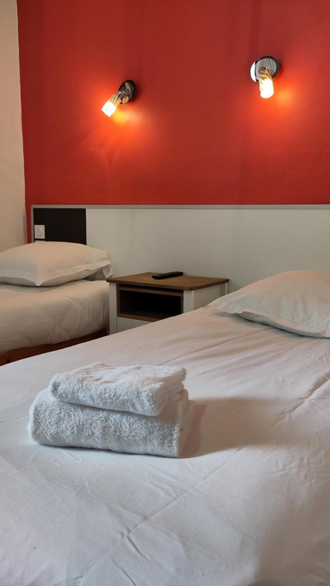 Hotel Le Colibri 엑스레뱅 외부 사진