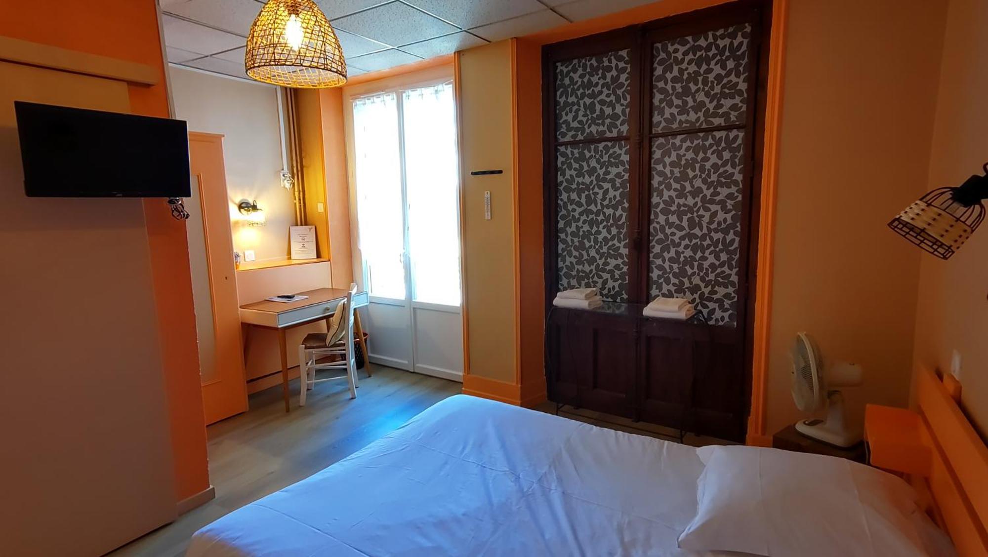 Hotel Le Colibri 엑스레뱅 외부 사진