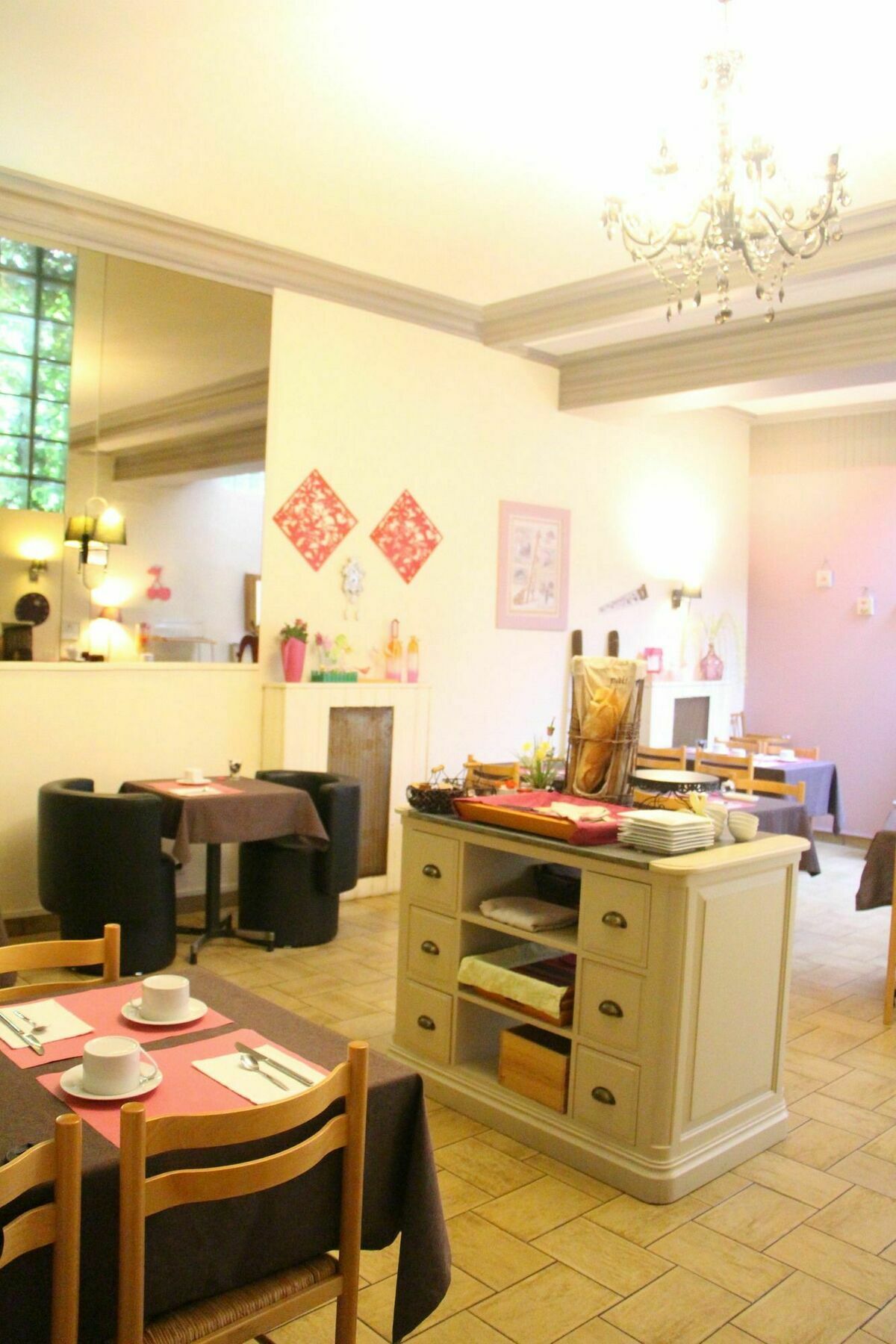 Hotel Le Colibri 엑스레뱅 외부 사진